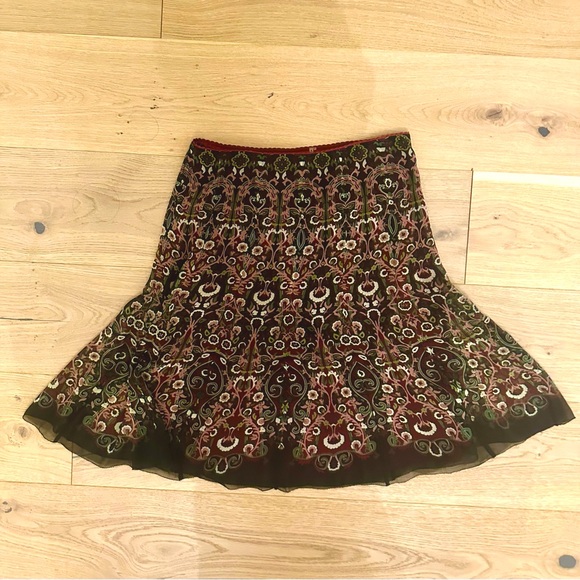 Tahari 100% silk skirt - size 4 - Picture 1 of 8